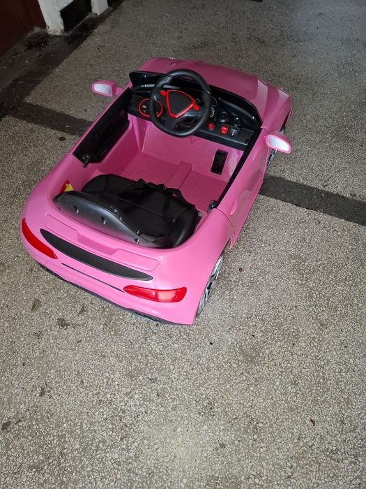 Детска електрическа кола