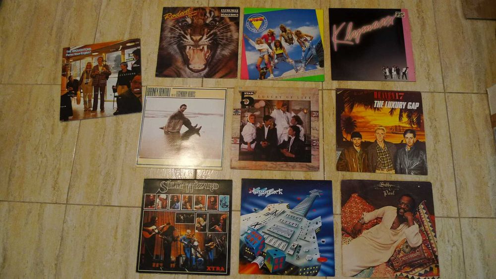 Pachete a cate 10 viniluri albume originale cu muzica internationala