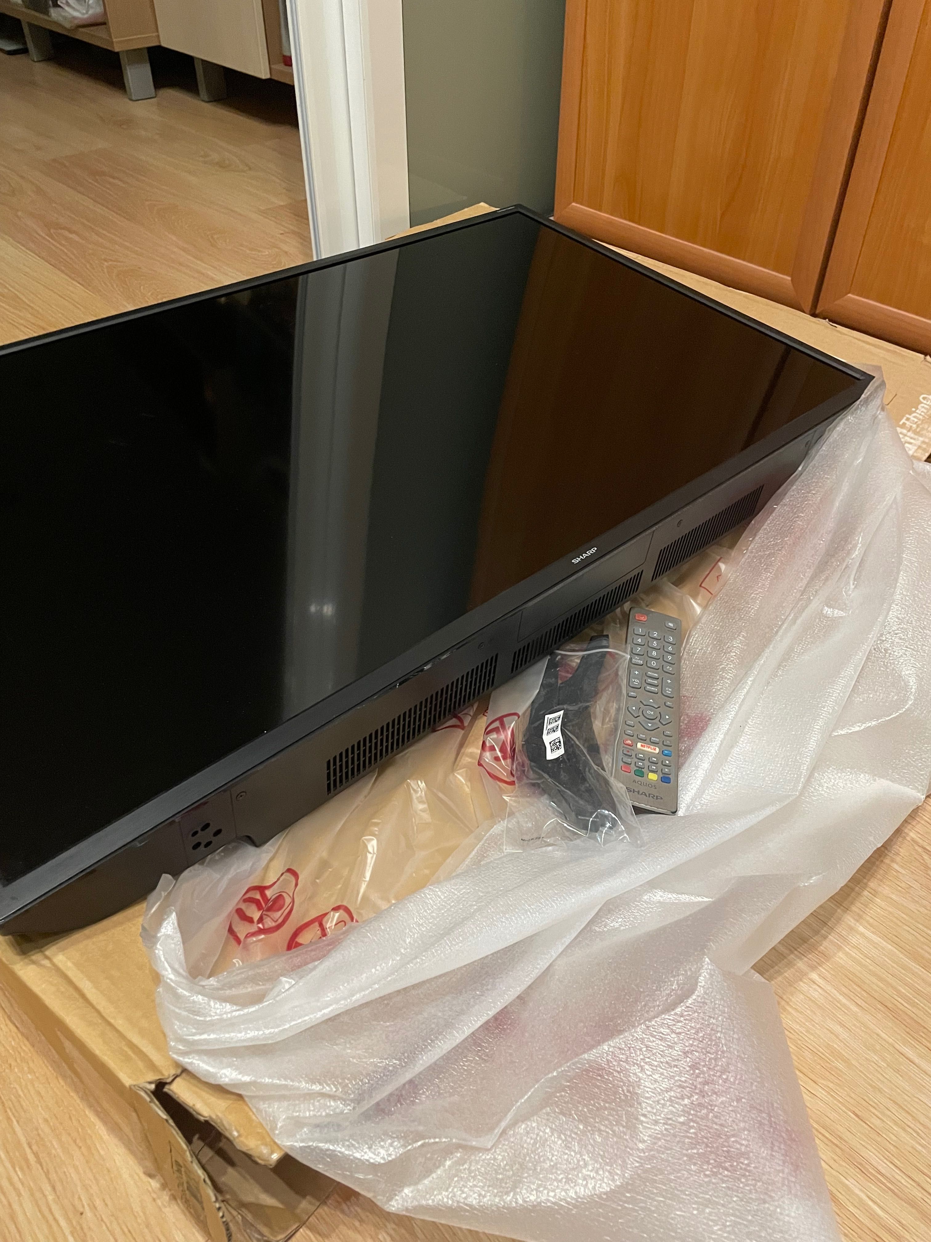 (Черен екран за части) 40” Телевизор LED Smart Sharp, , 4K Ultra HD