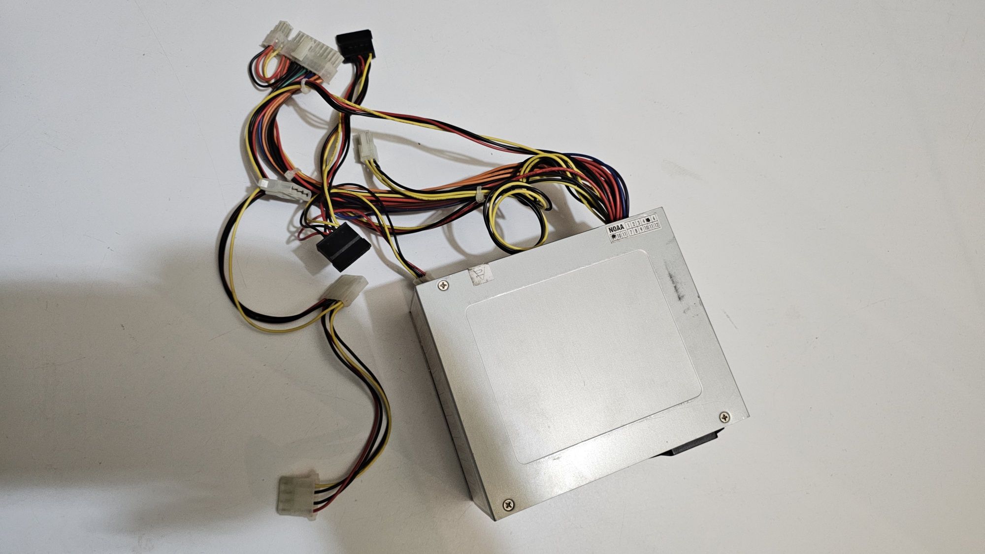 Sursa de calculator 450W ATX