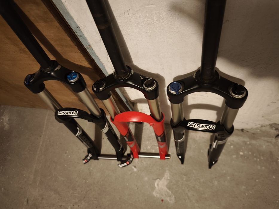 Продават се 3 броя Sr suntour Raidon.  Цената е на брой.