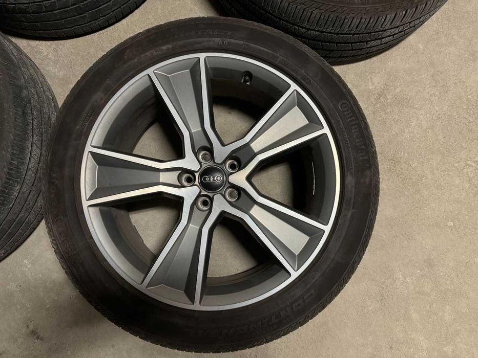 Джанти 20'' оригинални от Audi Q5  с гуми Continental.