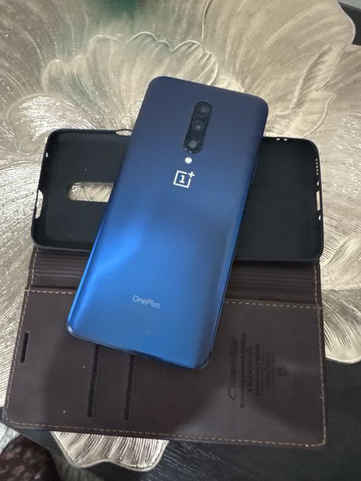 One plus 7pro folosit,arata si functioneaza bine