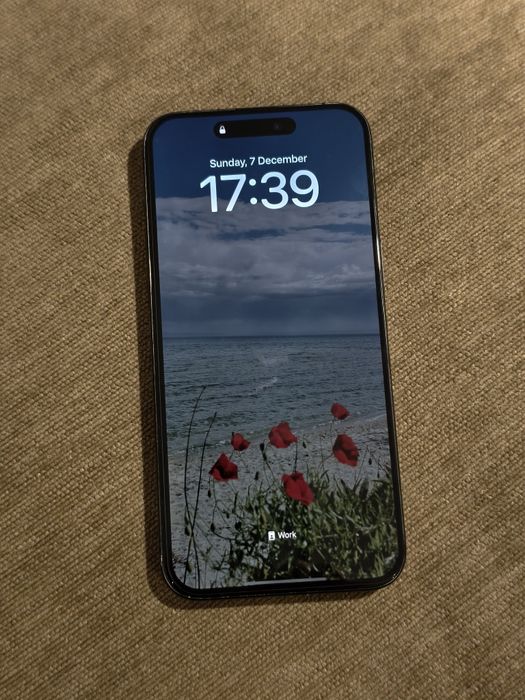 Продавам apple iphone 15 pro max 256gb