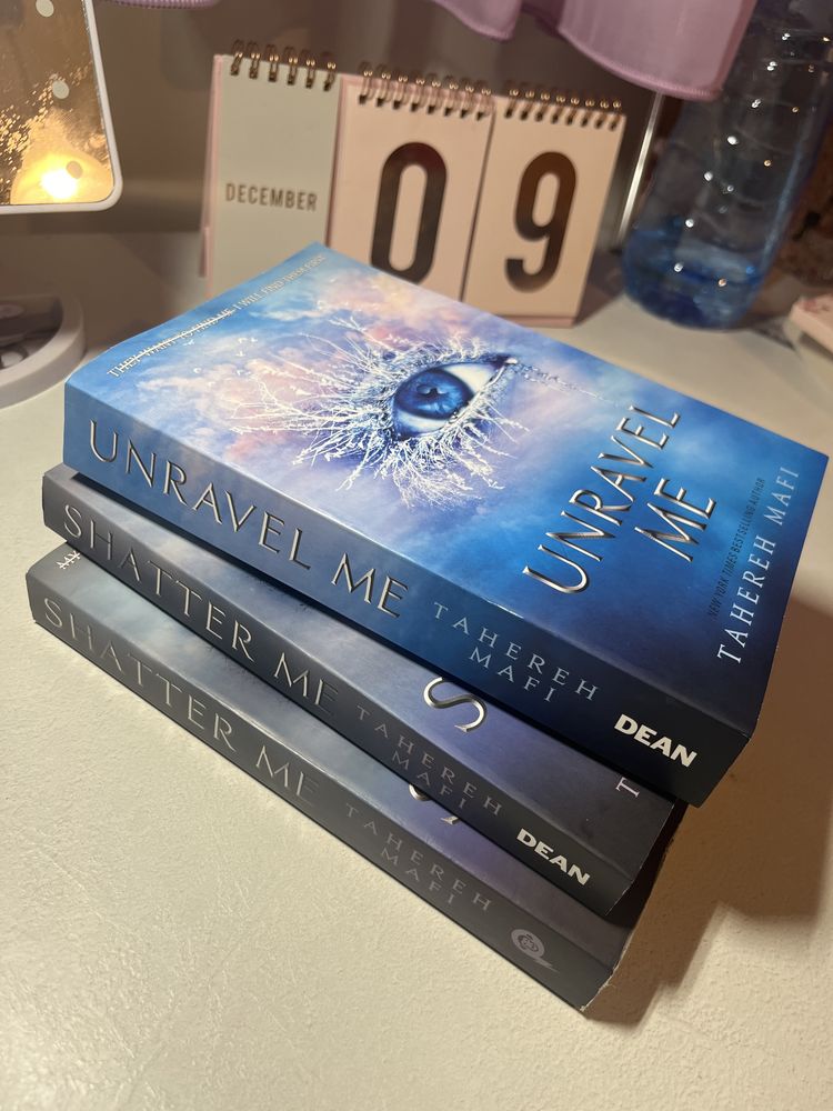 Shatter me и Unravel me by Tahereh Mafi