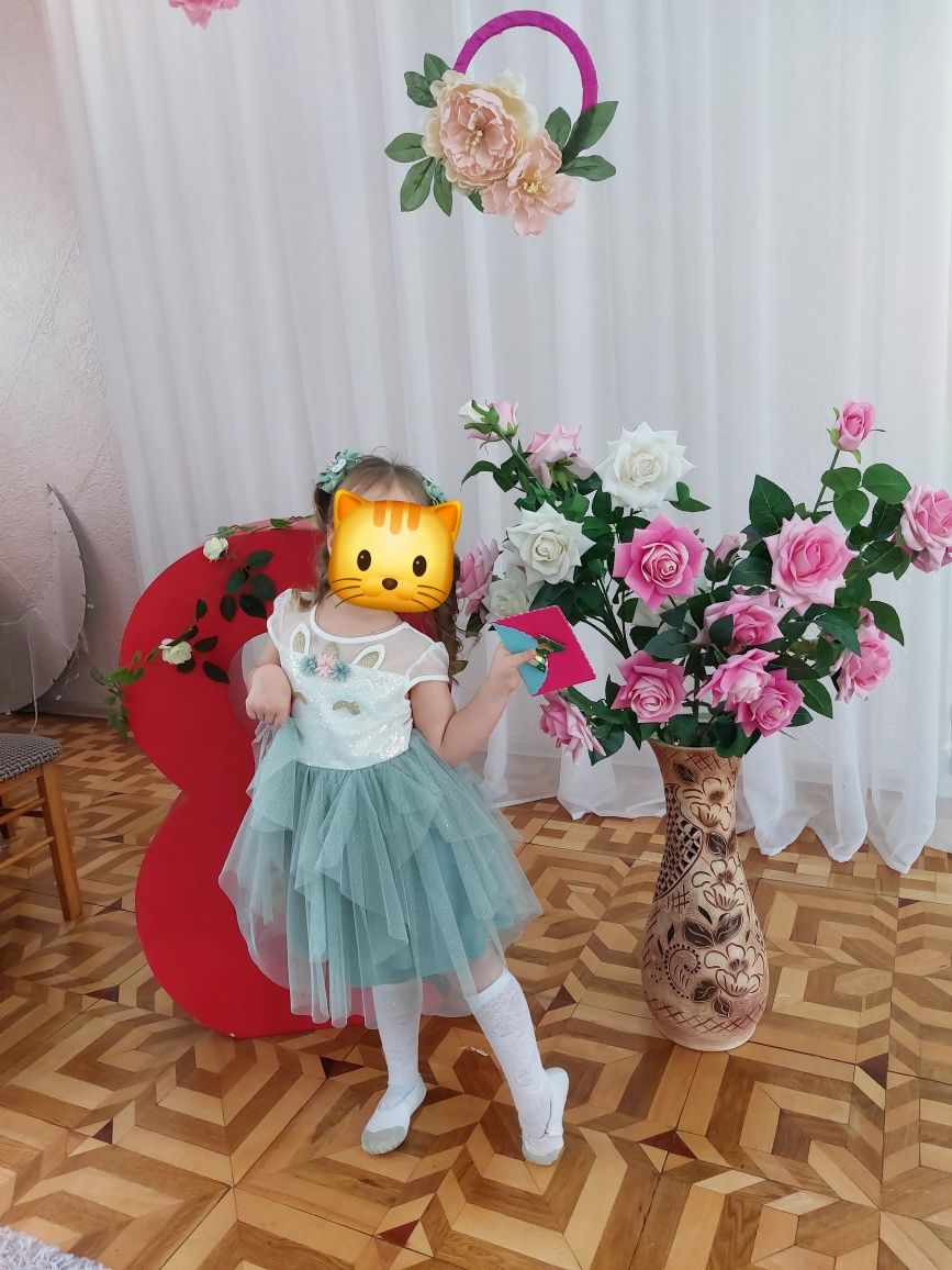 Платье нарядное красивое 5 лет