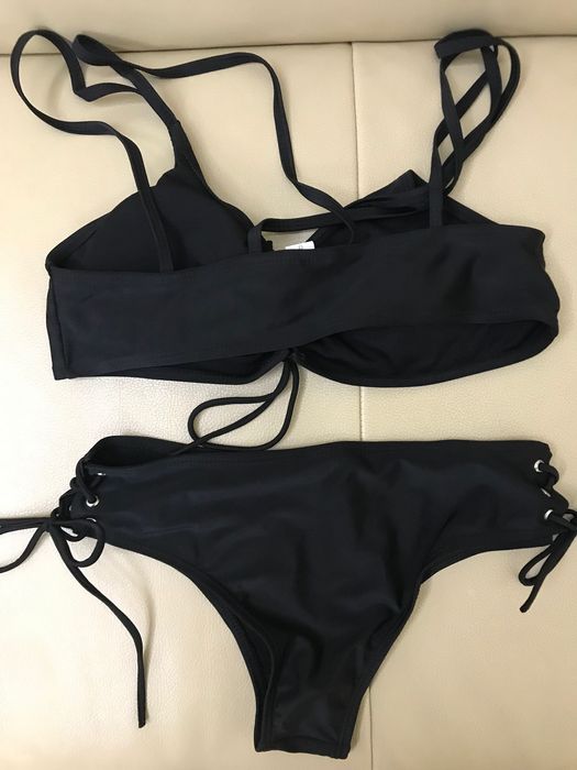 Costum de baie negru nou