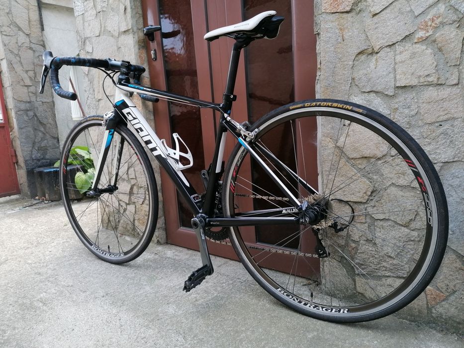 Шосеен GIANT, Shimano Tiagra 2*10