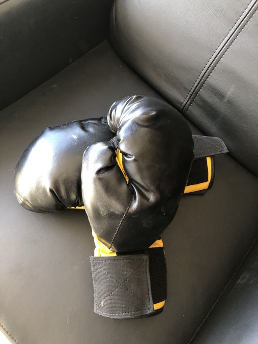 Sac se box din piele nou, nefolosit cu manusi