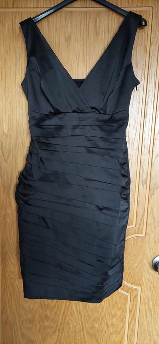 Нова официална рокля