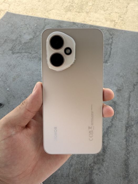 Honor 400 sotiladi
