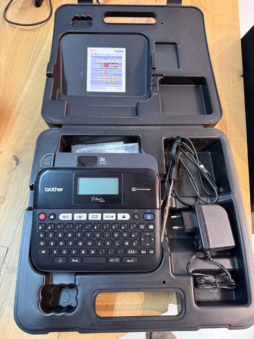Brother Electronic Etichetator Portabil P-touch D450