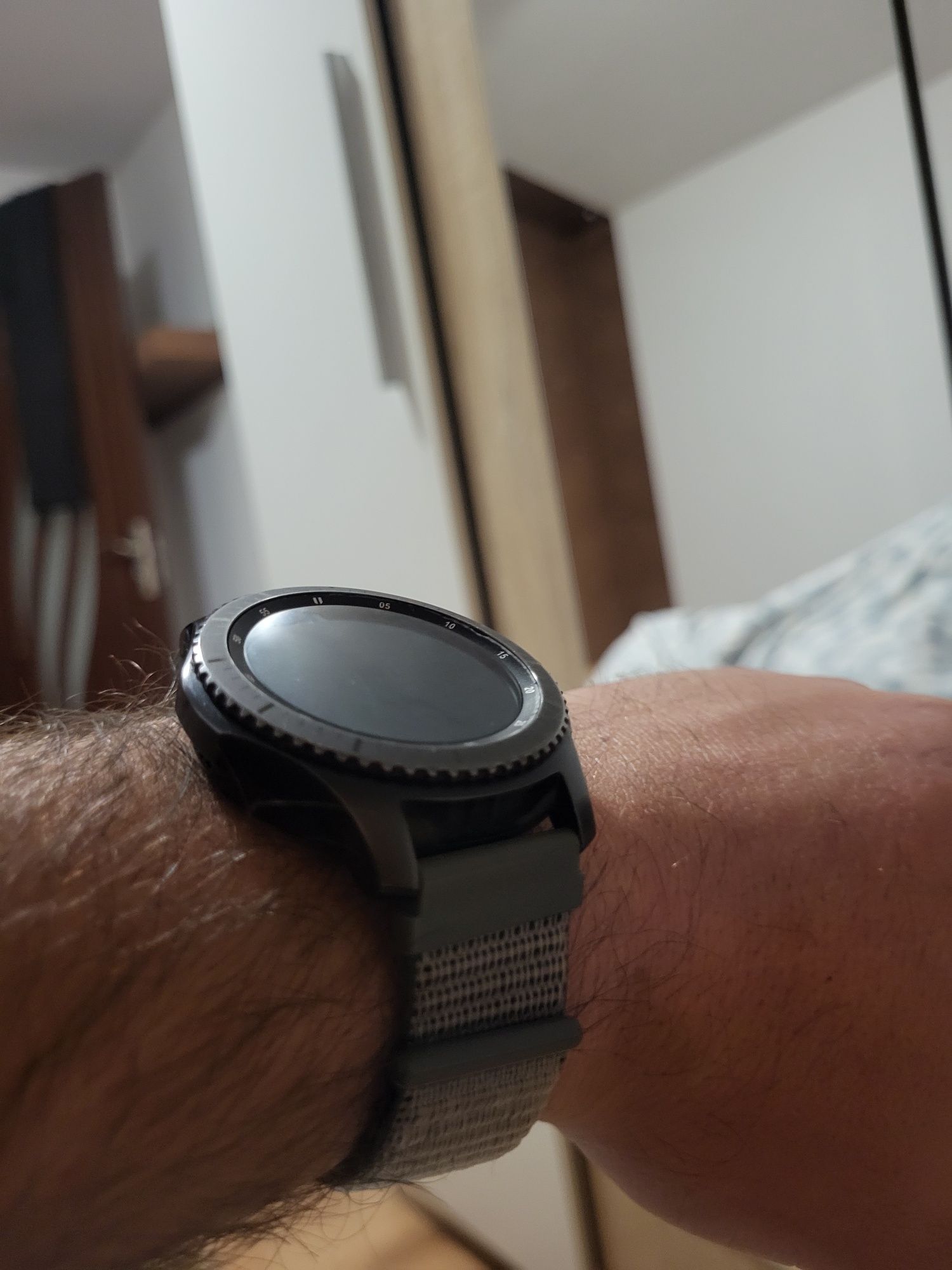 Vând smarwatch samsung frontier