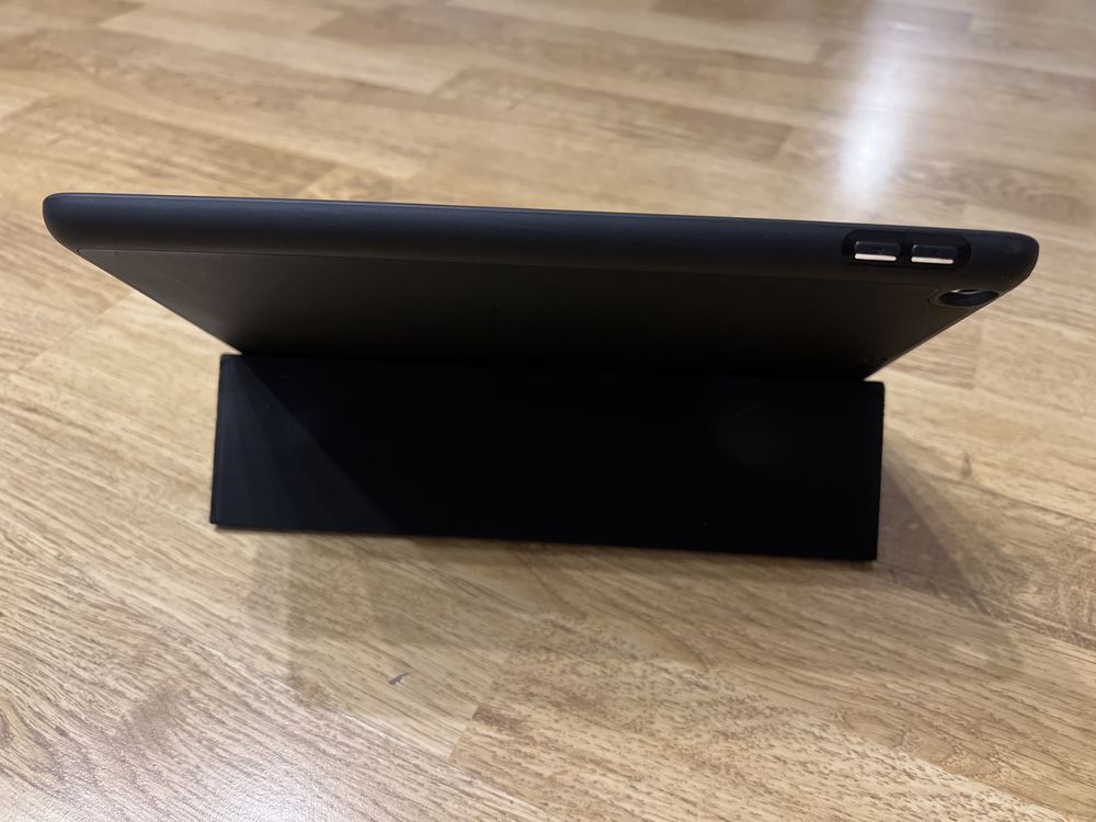 Husa iPad 9 tip flip cu magnet