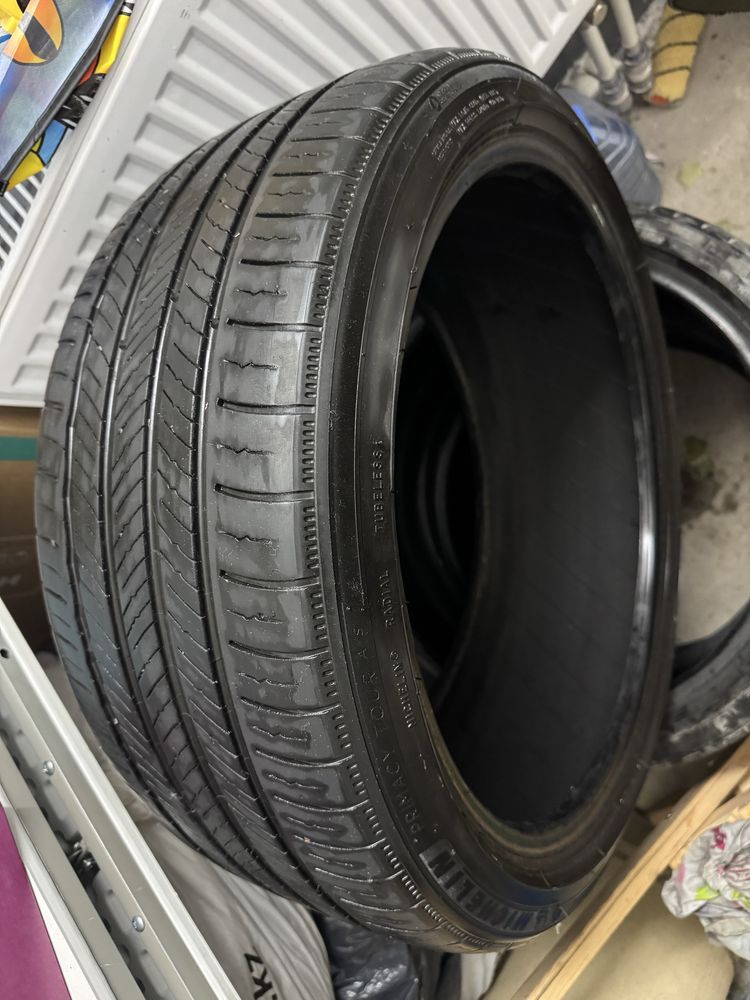 Два баллона michelin primacy tour