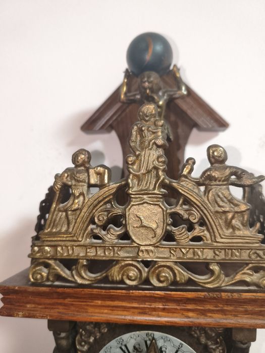 Холандски стенен часовник