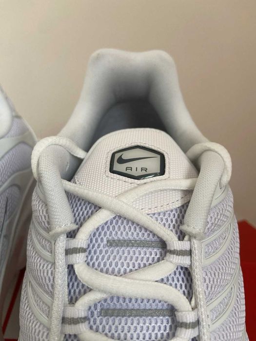 CLASSIC Nike Air Max TN Plus Triple White (от/до 36-46 номер)