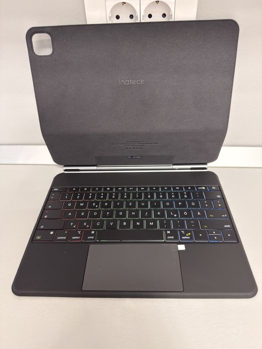 Husa tastatura Inateck iPad Pro 12.9 / iPad Air 13” (2024)