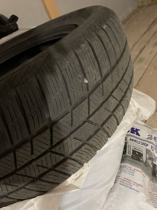 Anvelope de iarna 235/60 R18 Barum