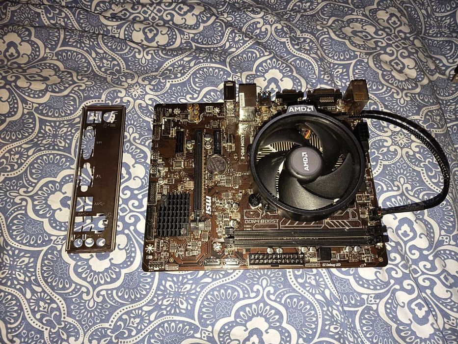 Kit esport gaming, AM4 Ryzen 3 2200g + placa baza Msi A320m Pro, Vega