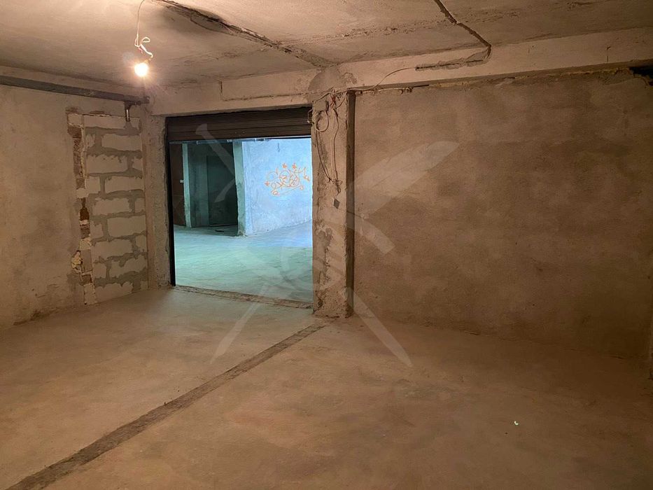 Продава се Гараж / Паркомясто в Пловдив, Център - 35 кв.м за 1000 €/кв.м - Снимка #2