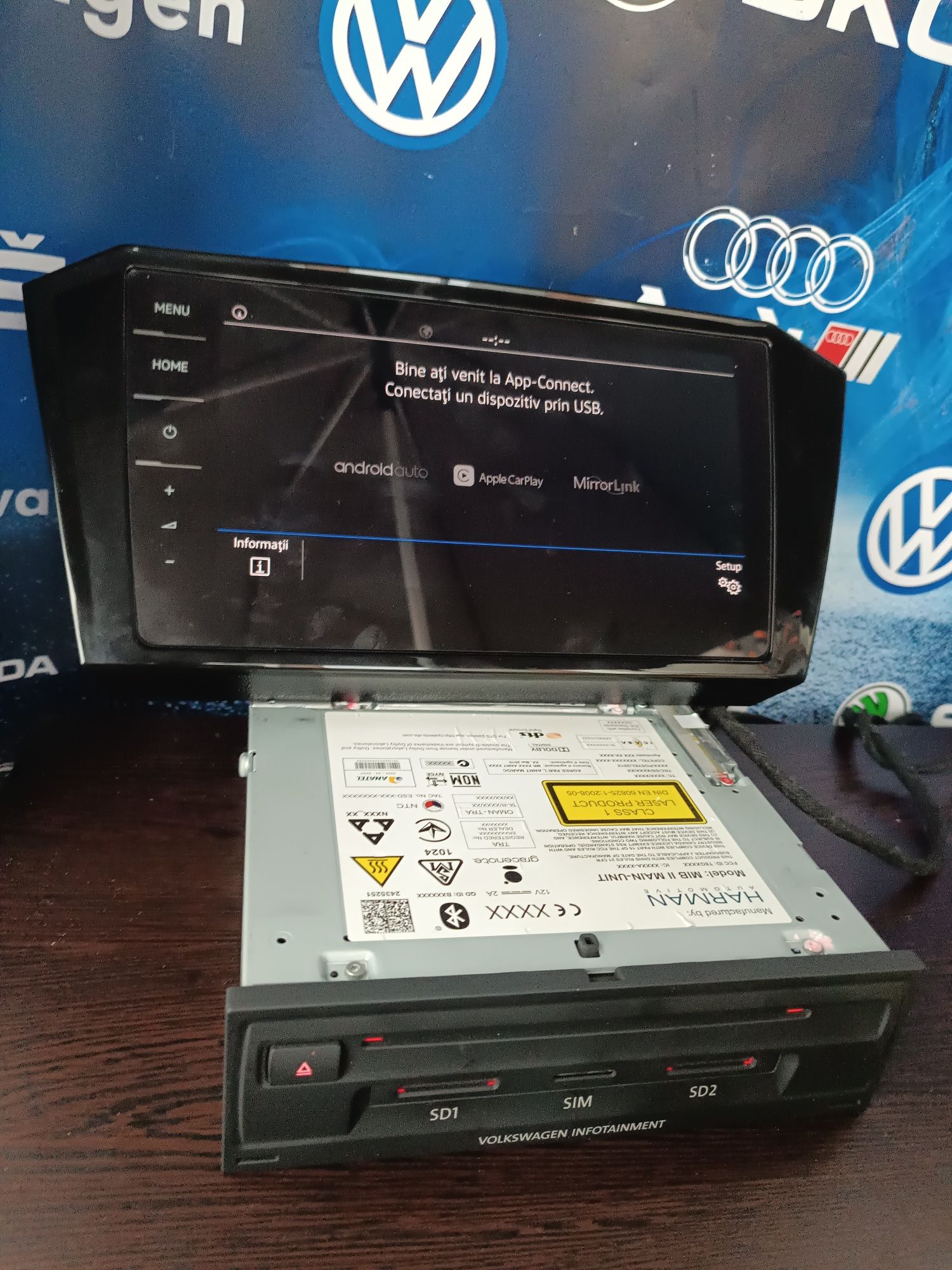 Vând Navigatie mib2 / mib2.5 + display Harman cu port  fibra optic