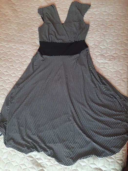 Vand rochie in conditii foarte bune