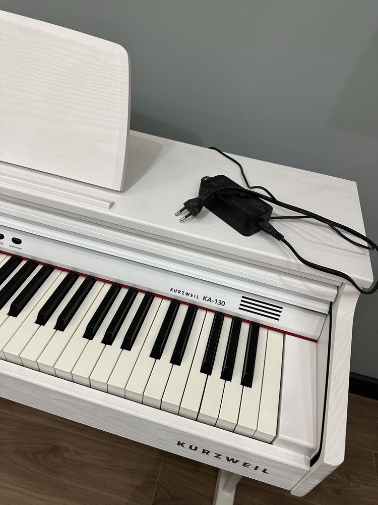 Цифровое пианино Kurzweil KA-130