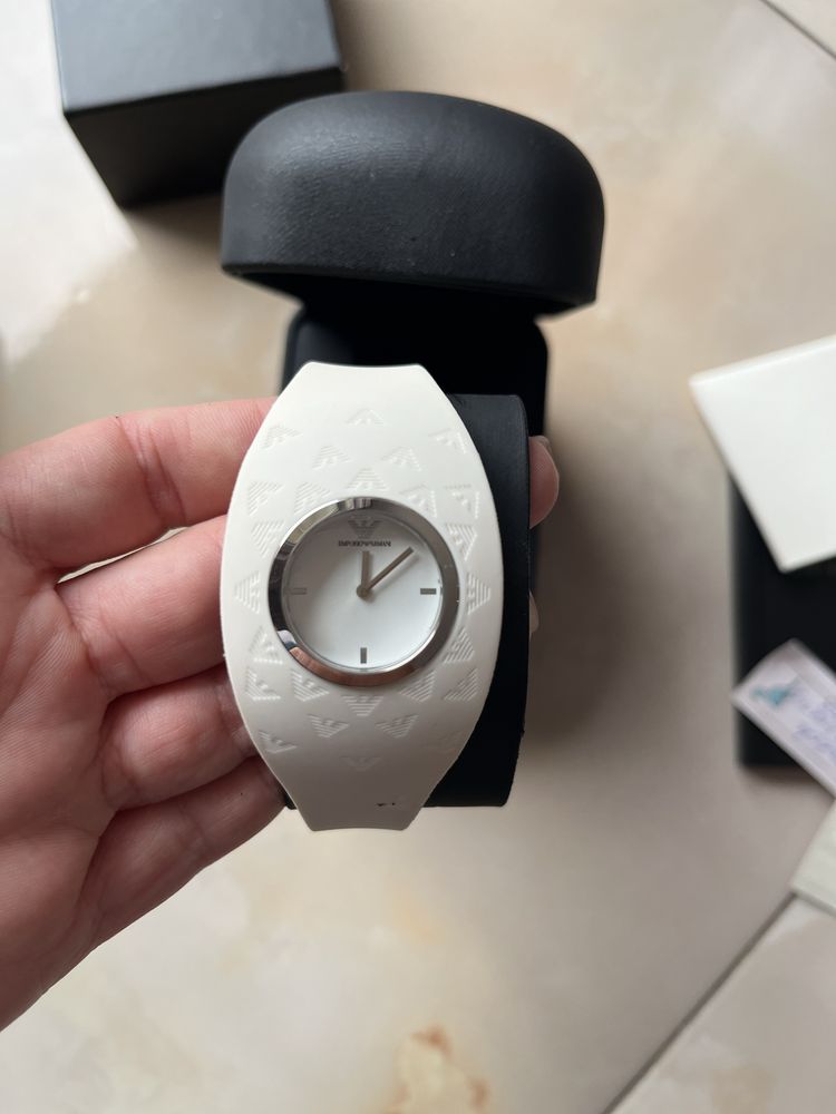 Часовник Armani
