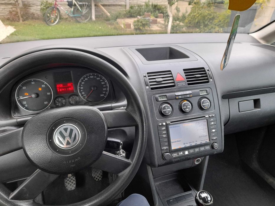 Vand VW Touran 1.9 tdi 7 locuri 1500 euro