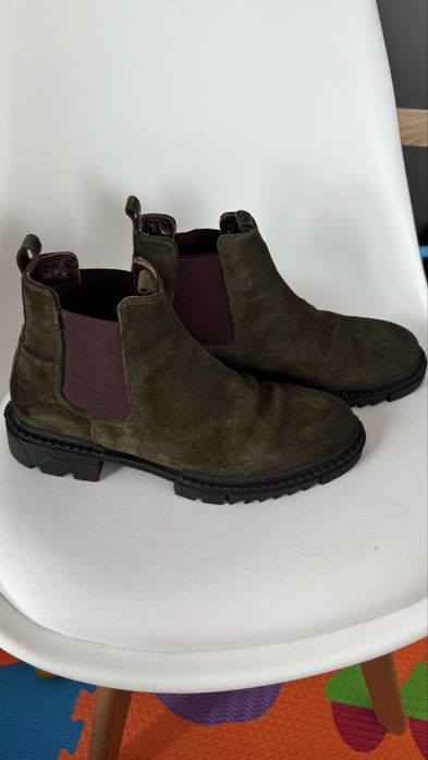 Ghete piele intoarsa