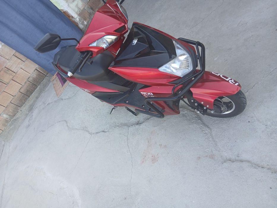Scuter chilia rdb plus  2024 garanție 2 ani  pret negociabilrecent cum