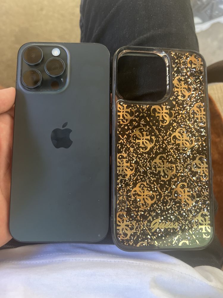 Vand iphone 15 pro max blue 256 baterie 95 %