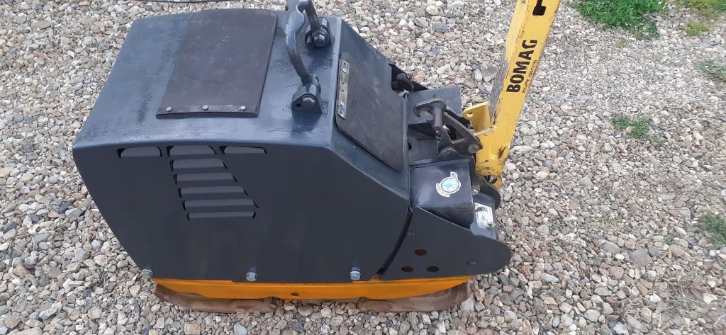 Placa compactoare. Bomag BPR 45/55d