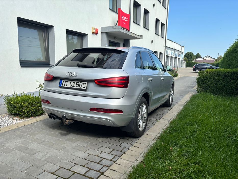 Audi Q3 S-Line 2.0 TDI / Quattro 4x4 permanent