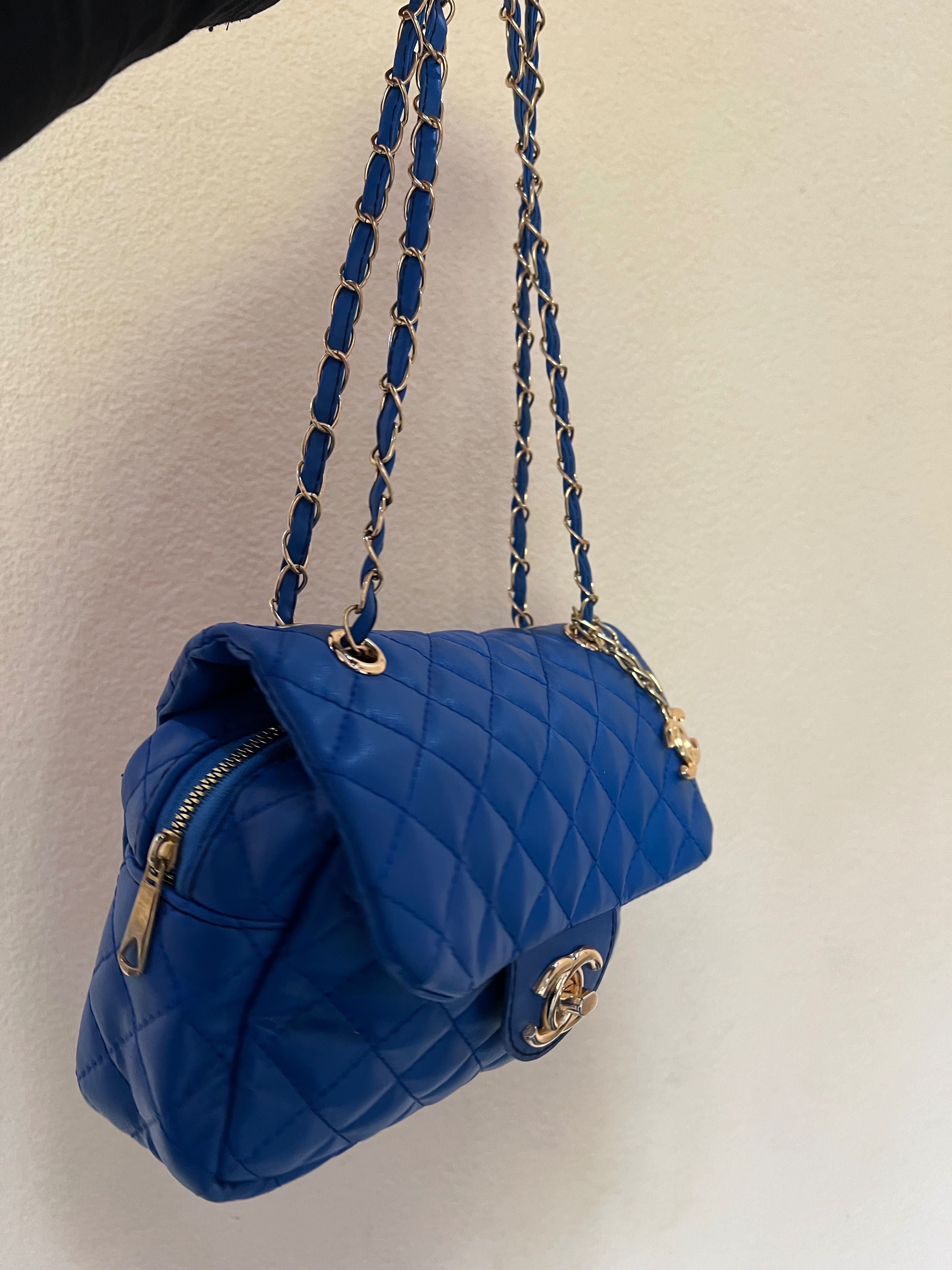 Нова чанта в тъмно син цвят