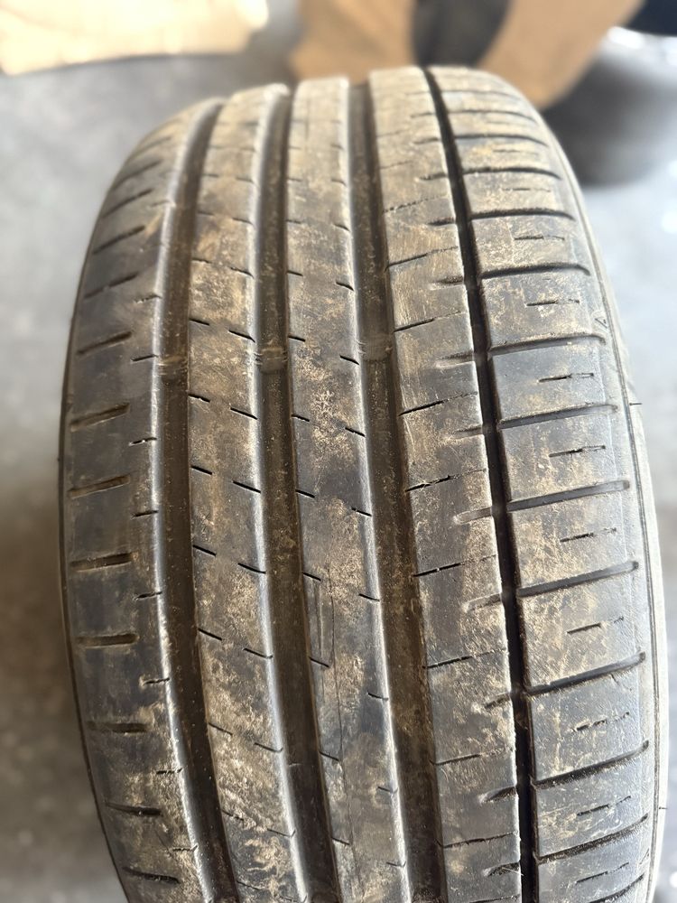 Гуми FALKEN 225/40R18