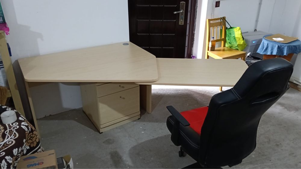 Masa de birou si dulap cu sertare