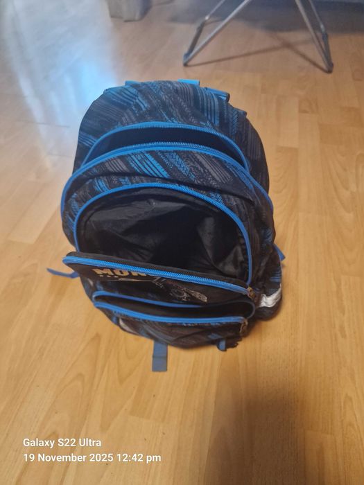 Детска ученическа раница с ергономичен гръб