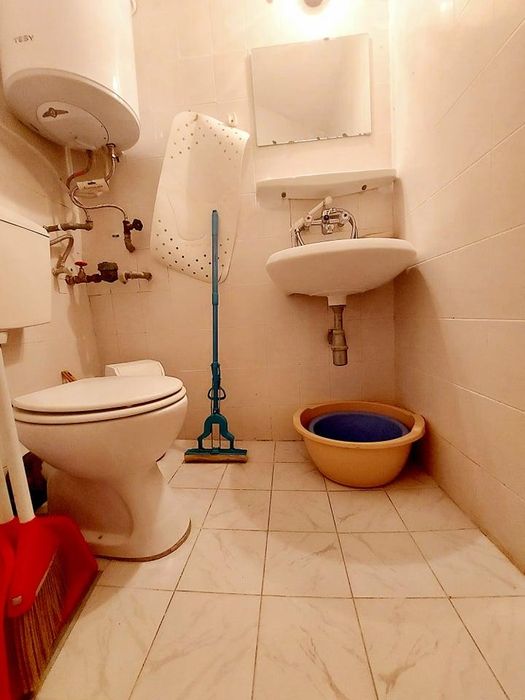 Продава се Двустаен апартамент в Бургас, Център - 50 кв.м за 2000 €/кв.м - Снимка #4