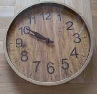 Часовник с дървен дизайн