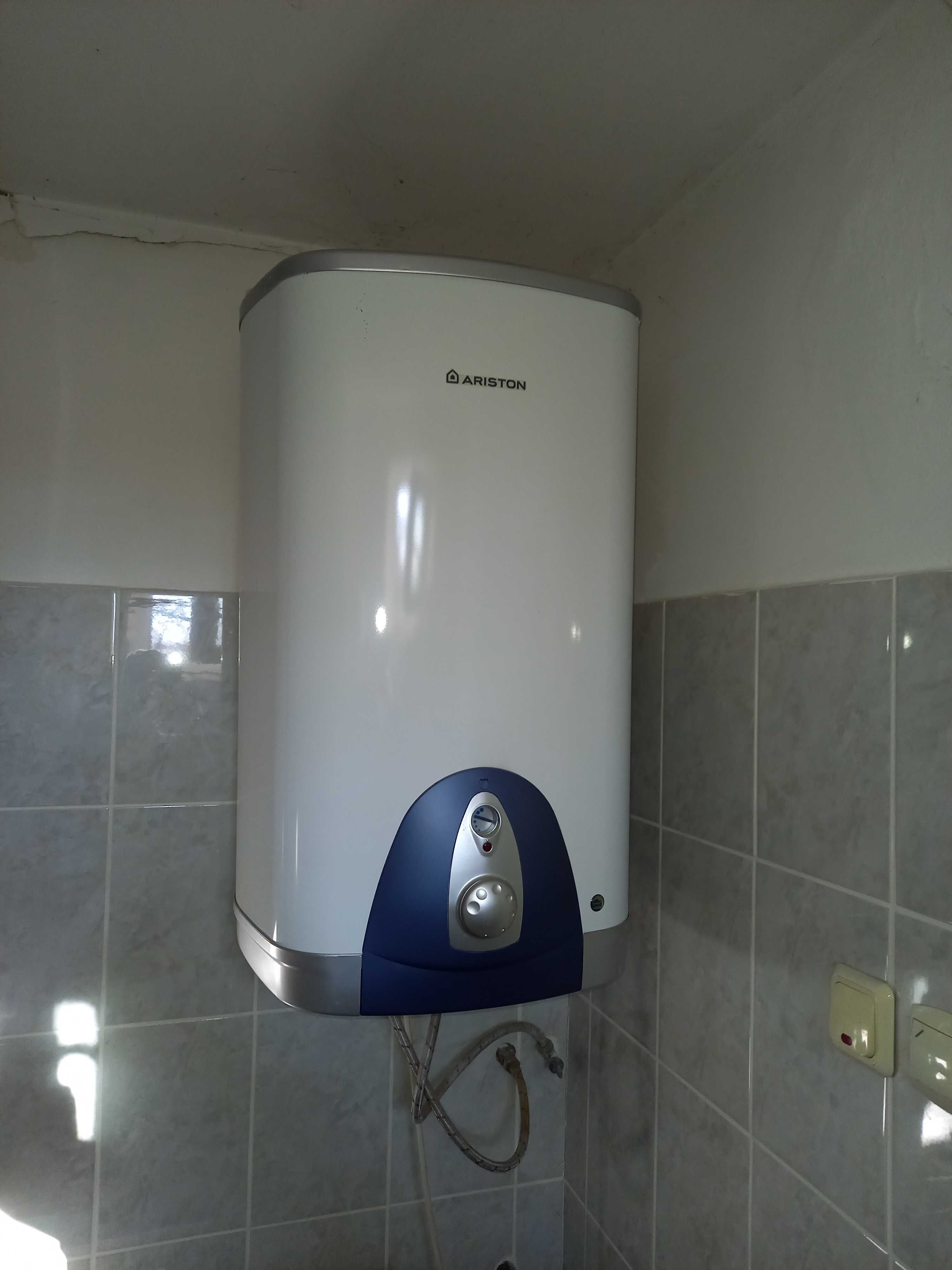 Vand boiler ARISTON SHAPE 80 L