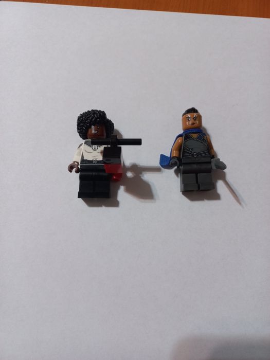 Vând/schimb mini figurina Lego
