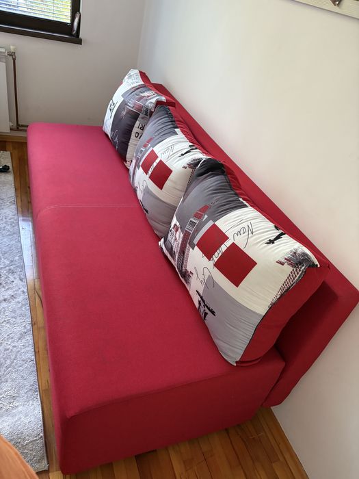 Разтегателен диван