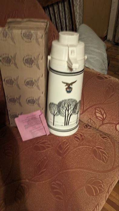 Термос с насосом