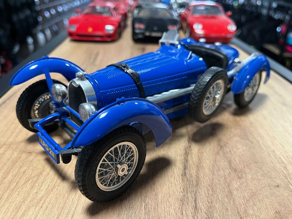 BBURAGO метална колекционерска количка BUGATTI TYPE 59 1934г. 1:18