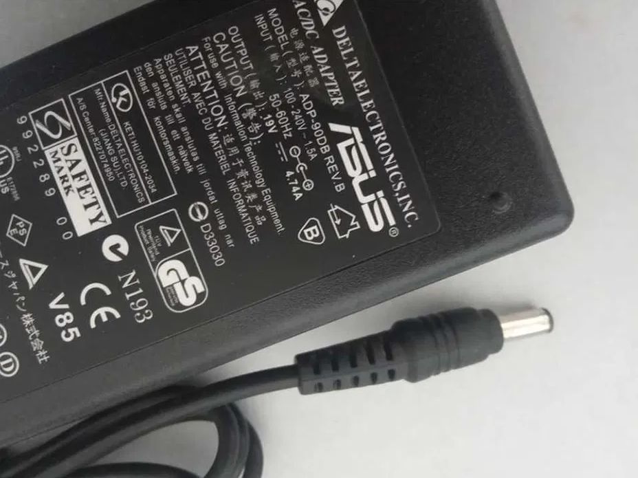 . от ноутбука Asus БЛОК ПИТАНИЯ, зарядка