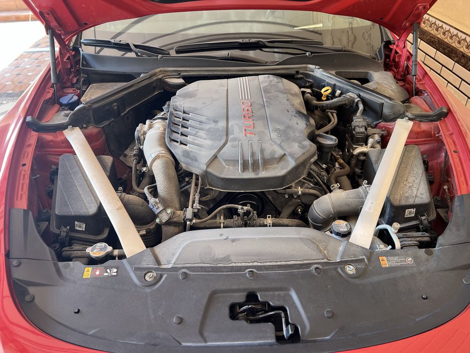 Kia stingir 3:3 twin turbo