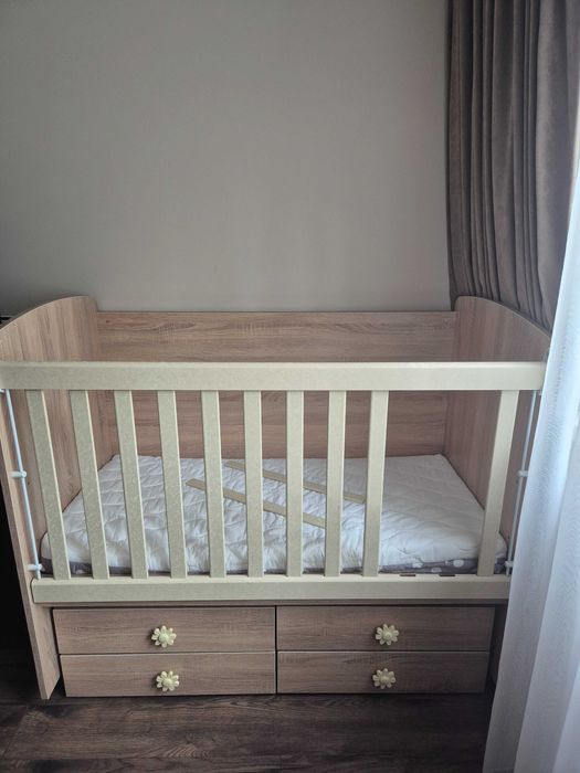 Бебешка кошара с чекмеджета