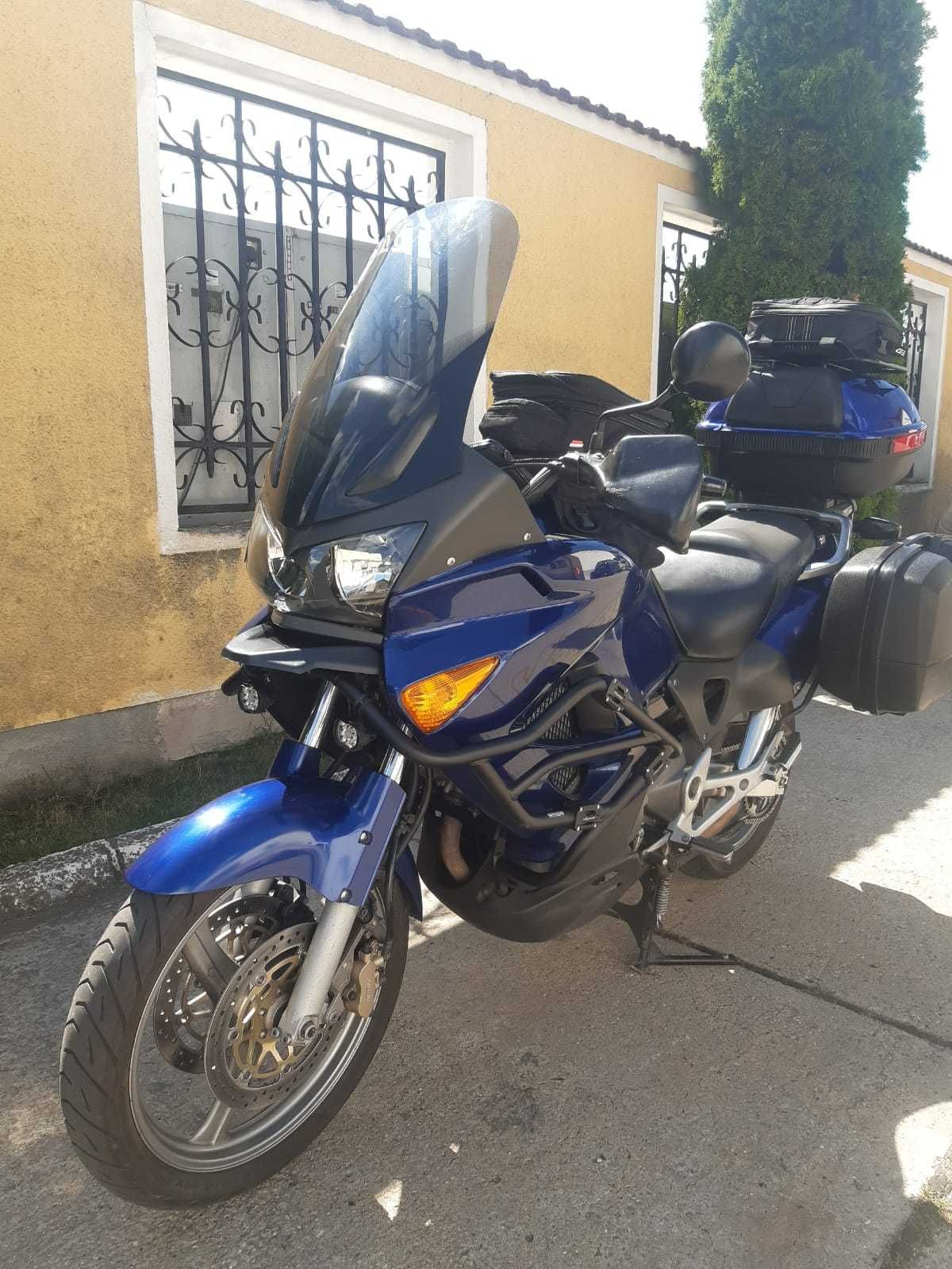 Vand Honda XL1000V Varadero 2004 / 88.000 km /  3500 euro